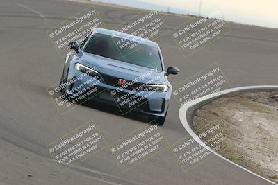 media/Dec-19-2025-Lucky Dog Racing (Fri) [[3b7b1b5fc8]]/Beginner/Session 4 Turn 2 3 Speed Pan/